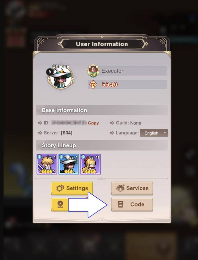 Pijl die naar de knop wijst die spelers moeten indrukken om codes in Pixel Heroes te verzilveren.