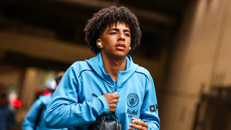 Rico Lewis của Man City