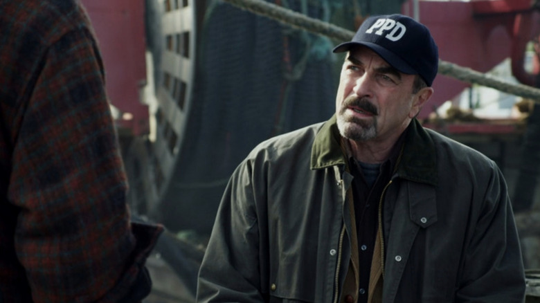 Jesse Stone investigando un asesinato