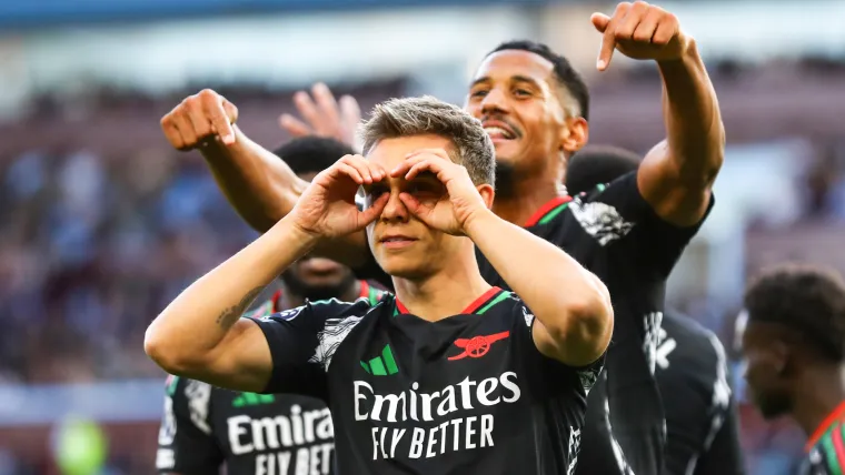 La mossa di trasferimento dell'Arsenal invia un forte messaggio a Raheem Sterling.webp