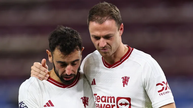 Bruno Fernandes Jonny Evans Manchester United 092423 Bruno Fernandes Jonny Evans Manchester United 092423