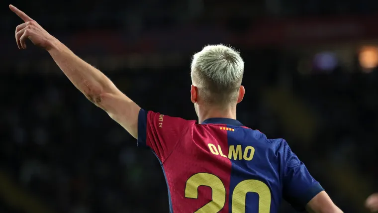 Hansi Flick blokuje hałas Daniego Olmo po La Liga.webp