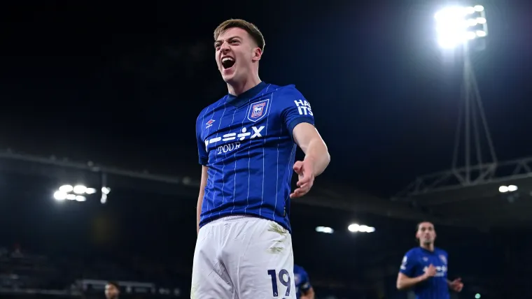 L'ex attaccante chiama l'Arsenal per aver rifiutato il Chelsea Bound Liam Delap.Webp