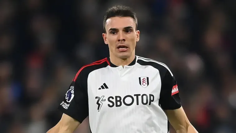 Tottenham in advanced talks with Bayern over midfield loan deal.webp