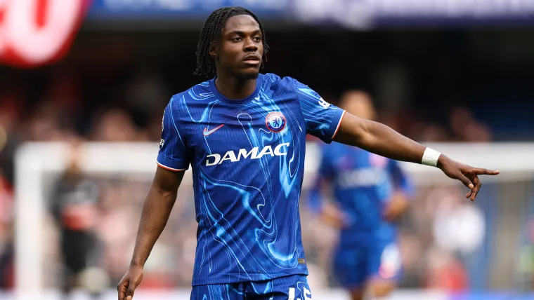 Premier League rivals plan swoop for Chelsea star in January.webp